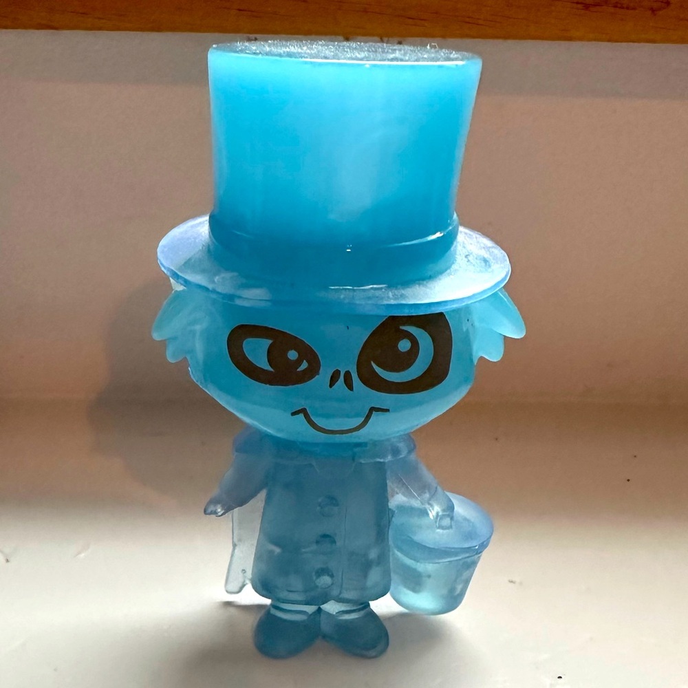Funko Disney Treasures tiny town exclusive - The Haunted Mansion Hatbox Ghost 👻🎩